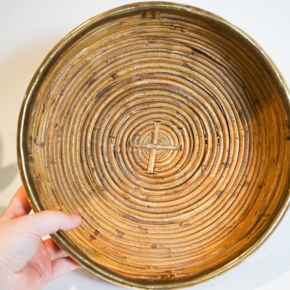 Pair of Rattan and Brass Italian Basket Bowls - in style of Gabriella Crespi - Picture 6 of 13